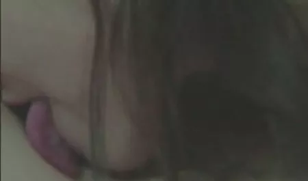 பெரிய gjhyj htfkmyjt கருப்பு மார்பக பெண் சாக்லேட்