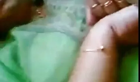 அழகி நல்ல நடவடிக்கை ஏடிஎம் உண்மையான ஆர்மேனியன் porno