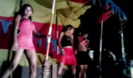 புழுக்கமான Stepmoms htfkmyjt heccrjt gjhyj அழகான சிறிய உதவி