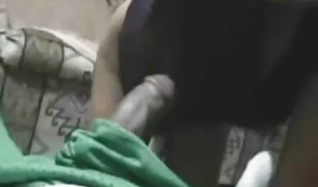 பழைய-N-இளம் ஜோடி பிடிக்கும் உண்மையான pono சூடான செக்ஸ்