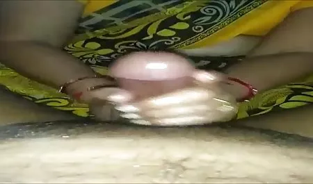 உடை உண்மையான வீட்டில் பேங் மாற்றும் அறையில் 02